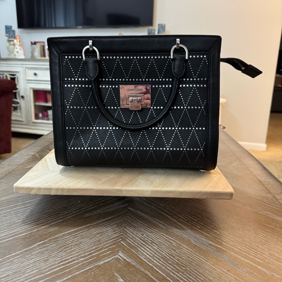 Micheal Kors Chic Black Geometric Satchel - Picture 1 of 11